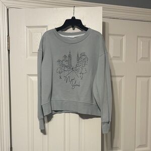 New York Skyline Graphic Sweatshirt - Light Gray